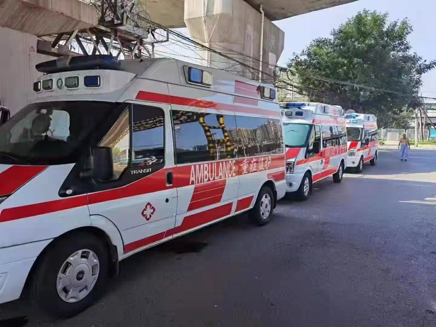虎林市救护车出租